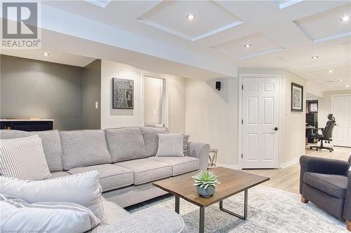 94 Benziger Lane, Stoney Creek, ON - Indoor Photo Showing Living Room