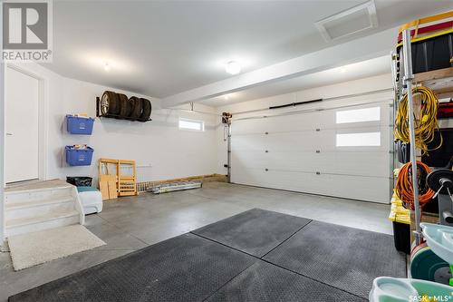 134 Kloppenburg Crescent, Saskatoon, SK - Indoor Photo Showing Garage