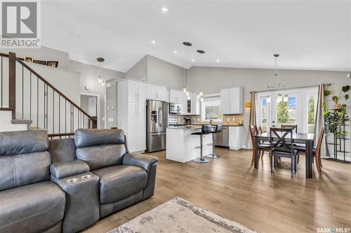 134 Kloppenburg Crescent, Saskatoon, SK - Indoor Photo Showing Living Room