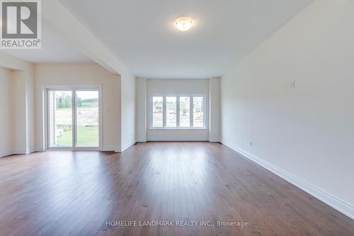 117 Kennedy Boulevard, New Tecumseth, ON - Indoor Photo Showing Other Room