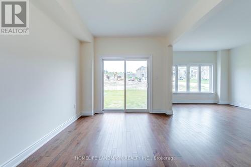 117 Kennedy Boulevard, New Tecumseth, ON - Indoor Photo Showing Other Room