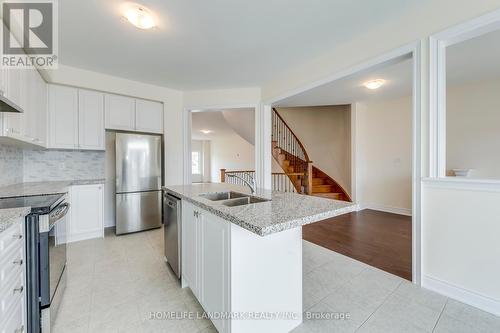 117 Kennedy Boulevard, New Tecumseth, ON - Indoor Photo Showing Kitchen With Stainless Steel Kitchen With Double Sink With Upgraded Kitchen