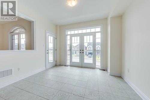 117 Kennedy Boulevard, New Tecumseth, ON - Indoor Photo Showing Other Room