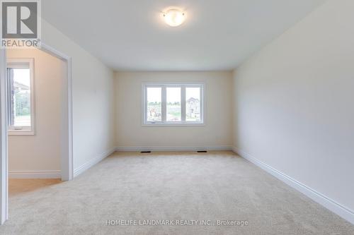 117 Kennedy Boulevard, New Tecumseth, ON - Indoor Photo Showing Other Room