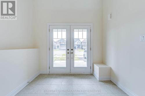 117 Kennedy Boulevard, New Tecumseth, ON - Indoor Photo Showing Other Room