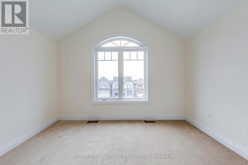 117 Kennedy Boulevard, New Tecumseth, ON - Indoor Photo Showing Other Room