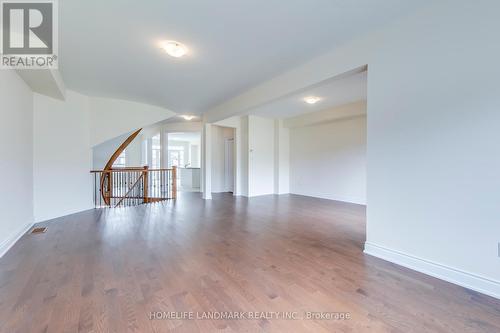 117 Kennedy Boulevard, New Tecumseth, ON - Indoor Photo Showing Other Room