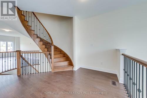 117 Kennedy Boulevard, New Tecumseth, ON - Indoor Photo Showing Other Room