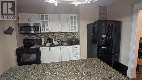 47 Albert Street, St. Catharines, ON - Indoor Photo Showing Kitchen