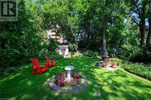 20 Cedar Street, Waterdown, ON - Outdoor