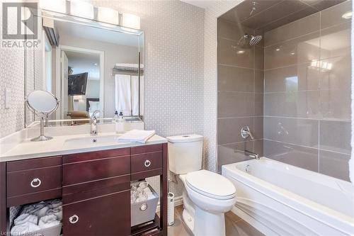 1245 Hammond Street, Burlington, ON - Indoor Photo Showing Bathroom