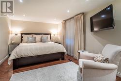 Master Bedroom Retreat with Ensuite and Walk-In Closet - 