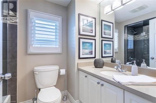 1245 Hammond Street, Burlington, ON - Indoor Photo Showing Bathroom