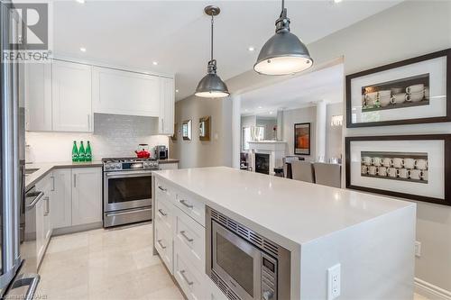 1245 Hammond Street, Burlington, ON - Indoor Photo Showing Kitchen With Upgraded Kitchen