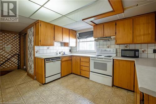 735 Montgomery Drive, Hamilton, ON - Indoor Photo Showing Kitchen