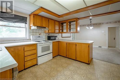 735 Montgomery Drive, Hamilton, ON - Indoor Photo Showing Kitchen