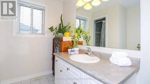 137 Dean Avenue, Barrie (Painswick South), ON - Indoor Photo Showing Bathroom