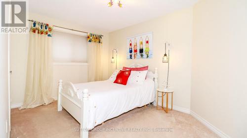 137 Dean Avenue, Barrie, ON - Indoor Photo Showing Bedroom