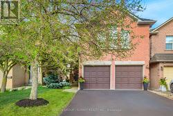 2305 YORKTOWN CIRCLE  Mississauga (Central Erin Mills), ON L5M 5Y1