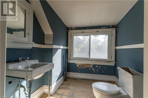 170 St. Clair Boulevard, Hamilton, ON - Indoor Photo Showing Bathroom