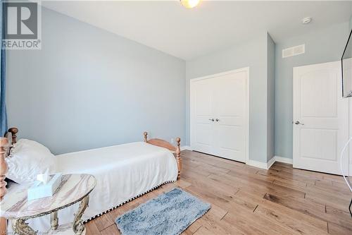 255 Lakeshore Road, St. Catharines, ON - Indoor Photo Showing Bedroom