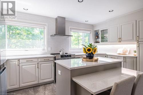 35 Terrace Drive, Dundas, ON - Indoor Photo Showing Kitchen With Upgraded Kitchen