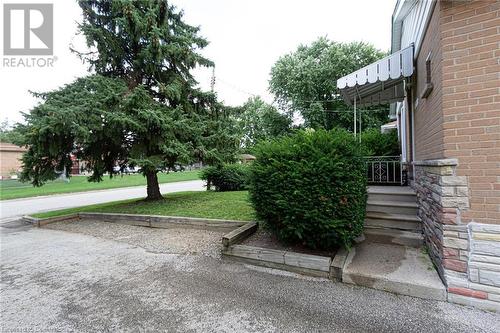 1340 Bunnell Drive, Burlington, ON - Outdoor