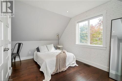 108 Main Street S, Waterdown, ON - Indoor Photo Showing Bedroom