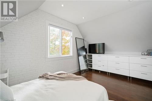 108 Main Street S, Waterdown, ON - Indoor Photo Showing Bedroom