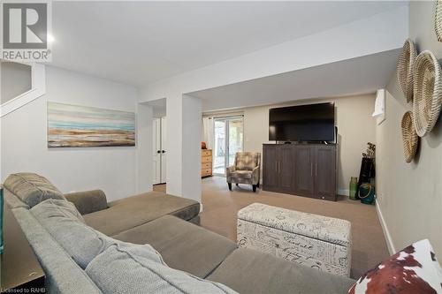 108 Main Street S, Waterdown, ON - Indoor Photo Showing Living Room