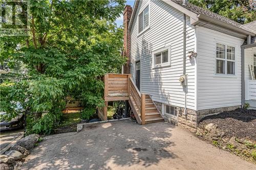 108 Main Street S, Waterdown, ON - Outdoor