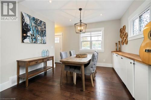 108 Main Street S, Waterdown, ON - Indoor Photo Showing Dining Room