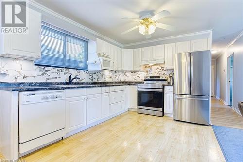 128 Cook Avenue, Ridgeway, ON - Indoor Photo Showing Kitchen