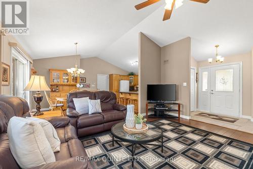 124 County Road 3, Prince Edward County (Ameliasburgh), ON - Indoor Photo Showing Living Room