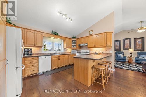 124 County Road 3, Prince Edward County (Ameliasburgh), ON - Indoor Photo Showing Kitchen