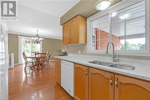 20 Courtland Drive Unit# 12, Brantford, ON - Indoor Photo Showing Kitchen With Double Sink