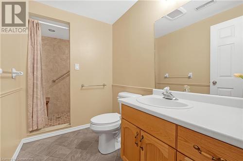 20 Courtland Drive Unit# 12, Brantford, ON - Indoor Photo Showing Bathroom