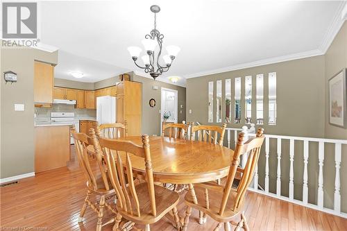 20 Courtland Drive Unit# 12, Brantford, ON - Indoor Photo Showing Dining Room