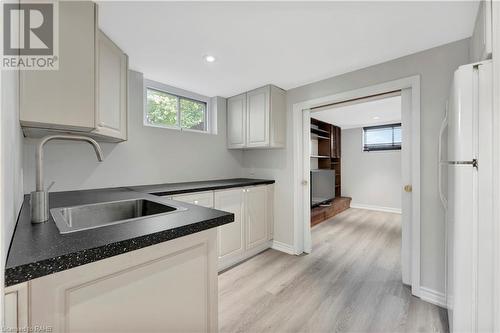 3 Forest Road, Grimsby, ON - Indoor Photo Showing Kitchen