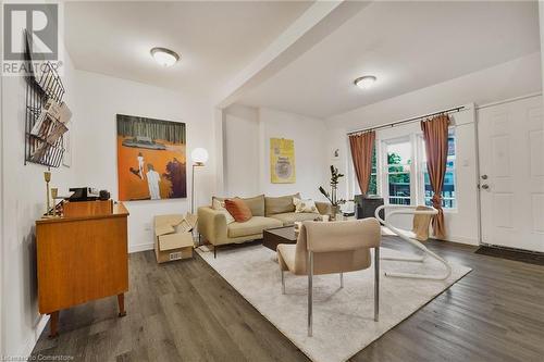 275 Dunsmure Road, Hamilton, ON - Indoor Photo Showing Living Room