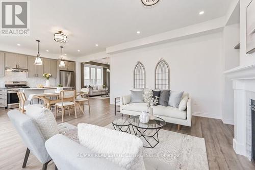 70 Harpin Way W, Centre Wellington (Fergus), ON - Indoor Photo Showing Living Room