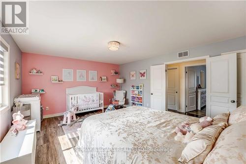 8714 Upper Canada Drive, Niagara Falls, ON - Indoor Photo Showing Bedroom