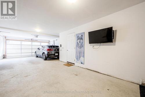 2189 Lillykin Street, Oakville (River Oaks), ON - Indoor Photo Showing Garage