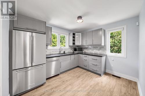 15139 Rockside Road, Caledon, ON - Indoor Photo Showing Kitchen