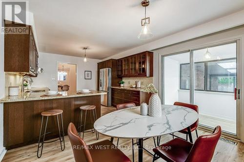 10 Sunnylea Avenue E, Toronto (Stonegate-Queensway), ON - Indoor