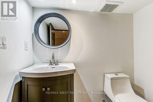 10 Sunnylea Avenue E, Toronto (Stonegate-Queensway), ON - Indoor Photo Showing Bathroom