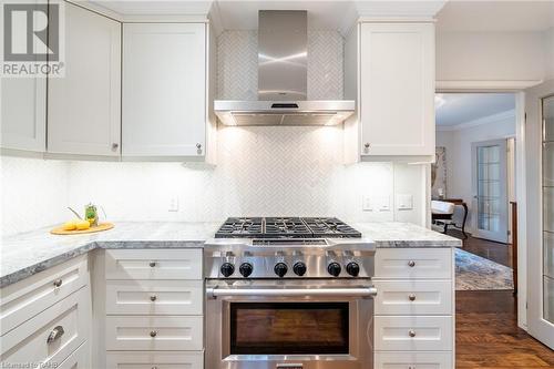 4306 Lakeshore Road, Burlington, ON - Indoor Photo Showing Kitchen With Upgraded Kitchen