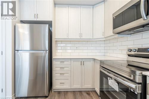 461 Blackburn Drive Unit# 115, Brantford, ON - Indoor Photo Showing Kitchen