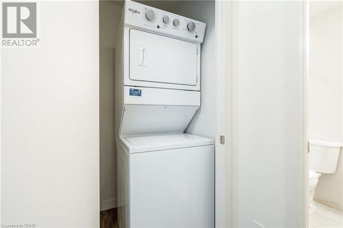 2087 Fairview Street Unit# 504, Burlington, ON - Indoor Photo Showing Laundry Room