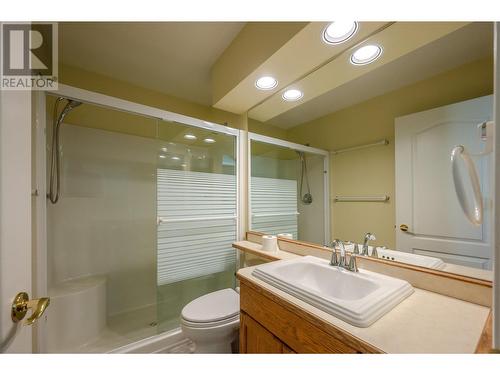 3333 South Main Street Unit# 129, Penticton, BC - Indoor Photo Showing Bathroom